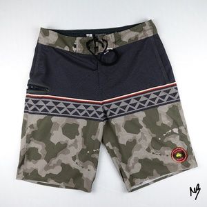 Quicksilver Division Hawaii Vee 21" Boardshorts